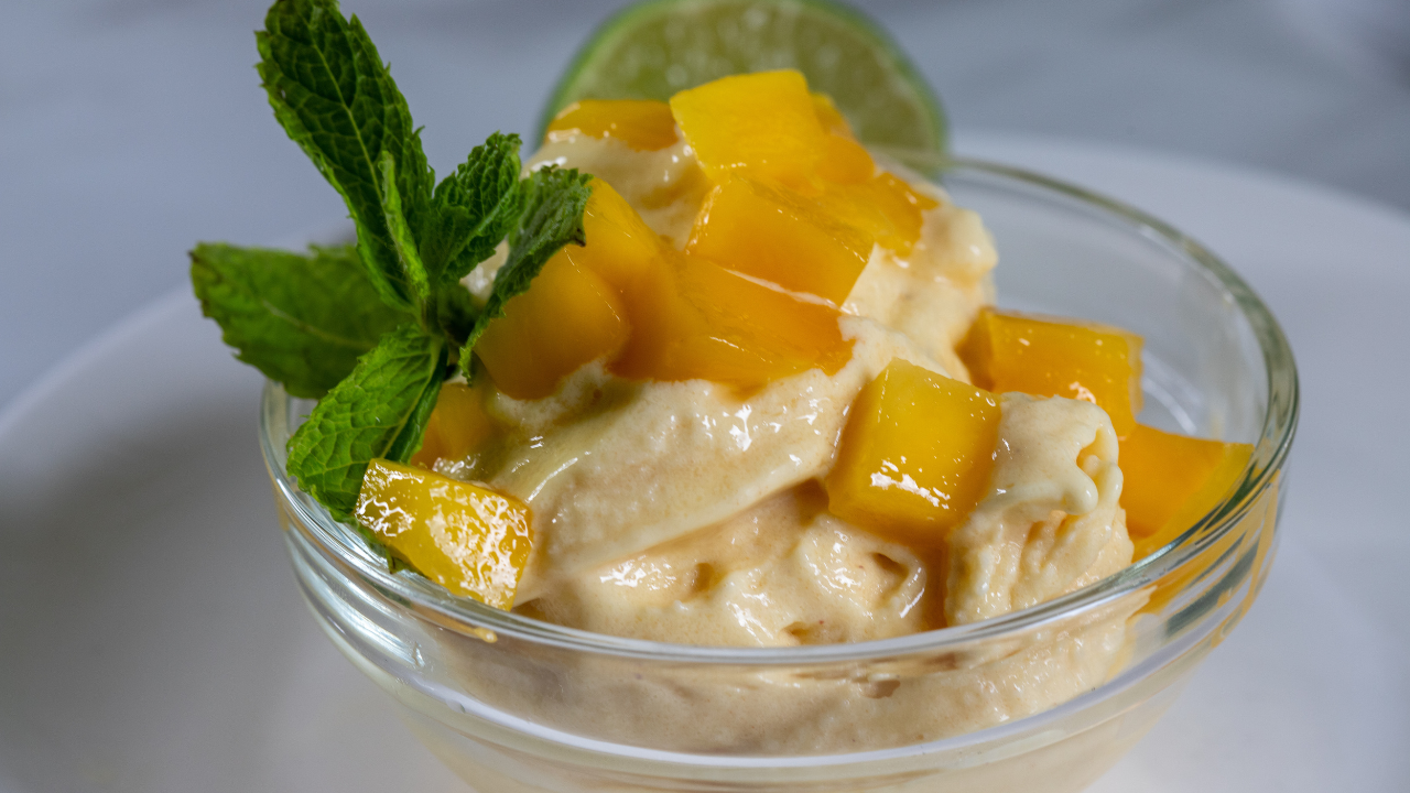 MANGO FROZEN YOGHURT